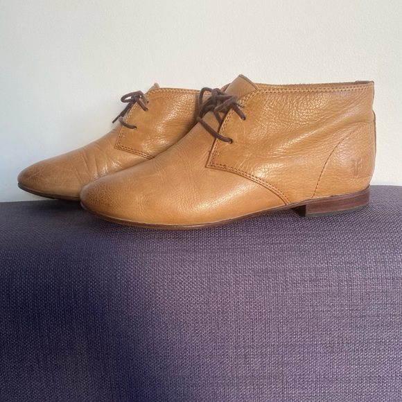 Women’s Frye Shoe - Picture 9 of 14